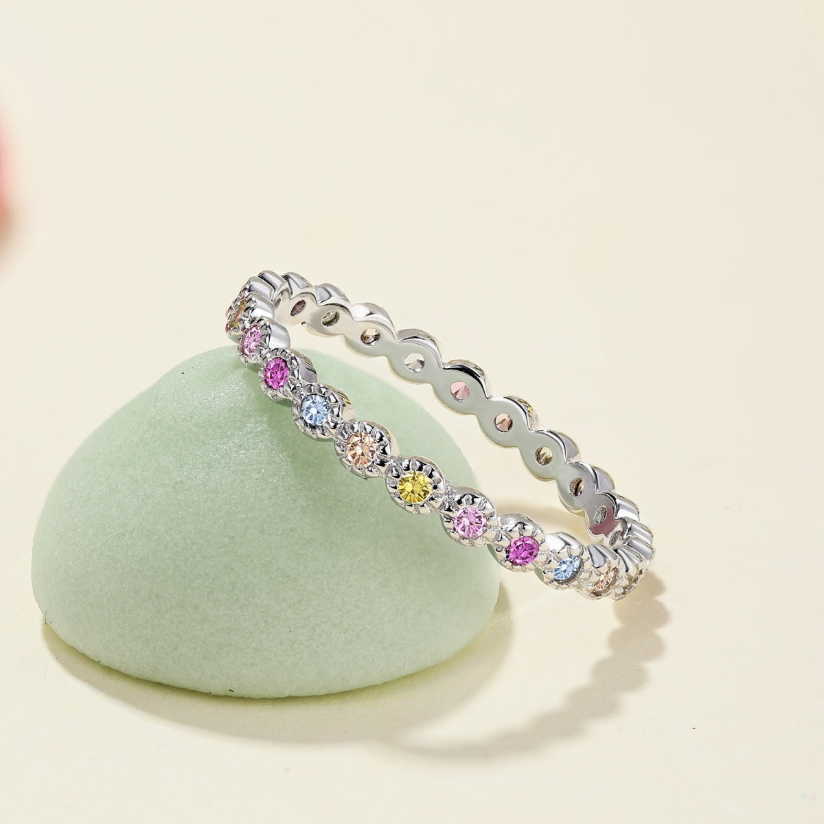 [XXX]Radiant Sparkling Round Cut Daily Ring