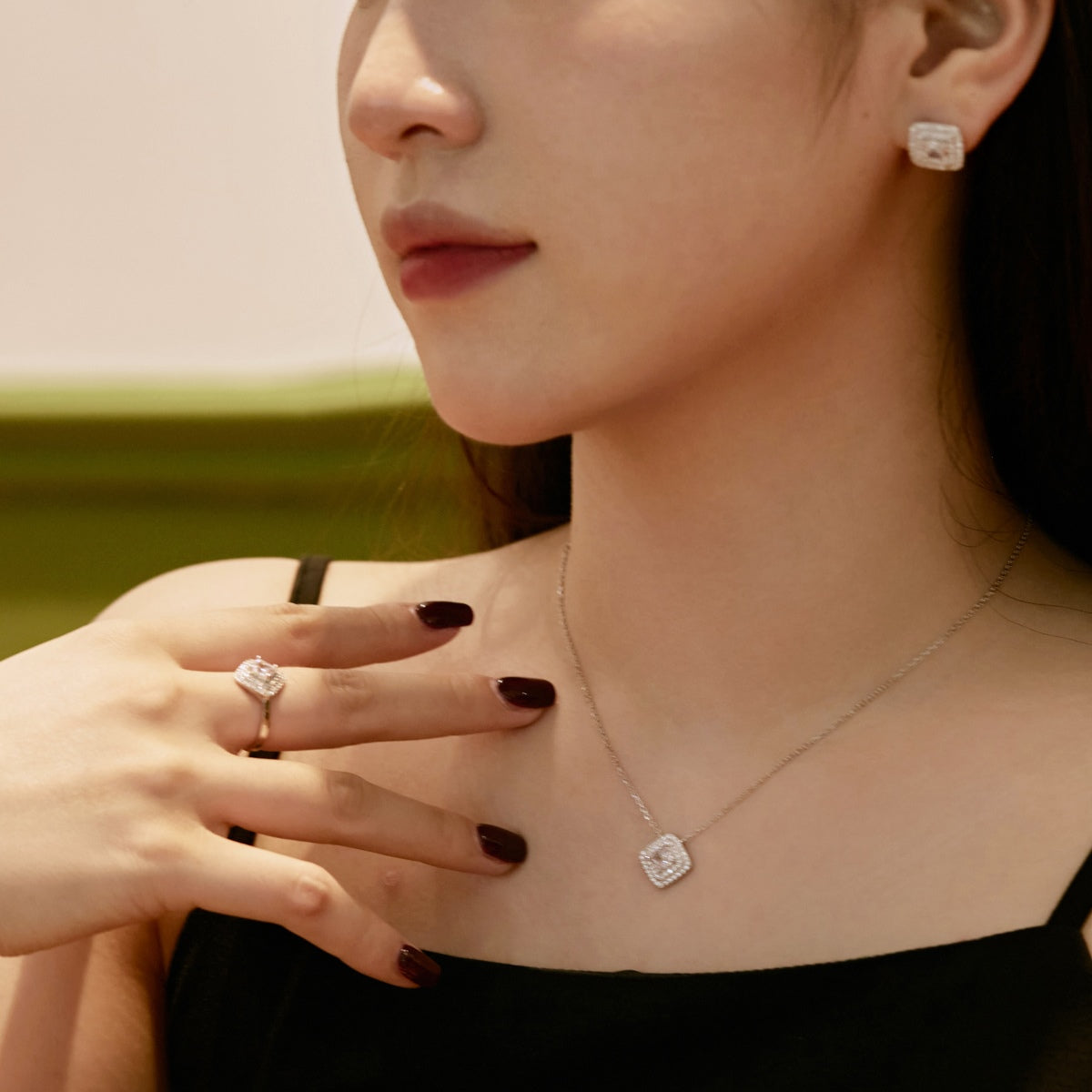 [XXX]Sparkling Asscher Cut Necklace