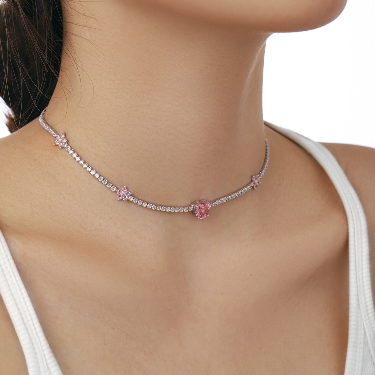 [XXX]Collar de flores con forma de corazón de color rosa deslumbrante