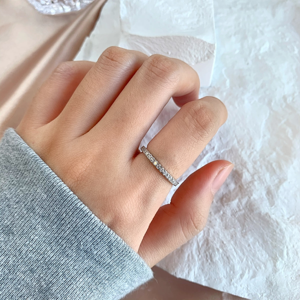 [XXX]Delicate Sparkling Round Cut Daily Ring