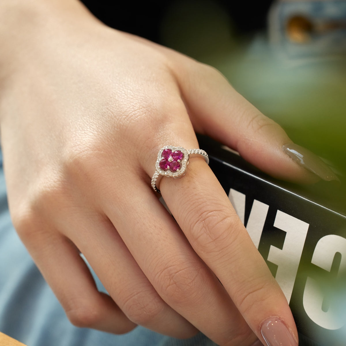 [XXX]Anillo con diseño de flor de trébol de cuatro hojas