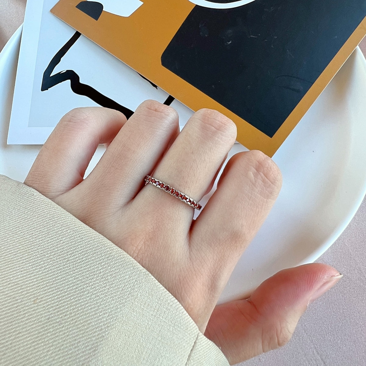 [XXX]Delicate Sparkling Round Cut Daily Ring