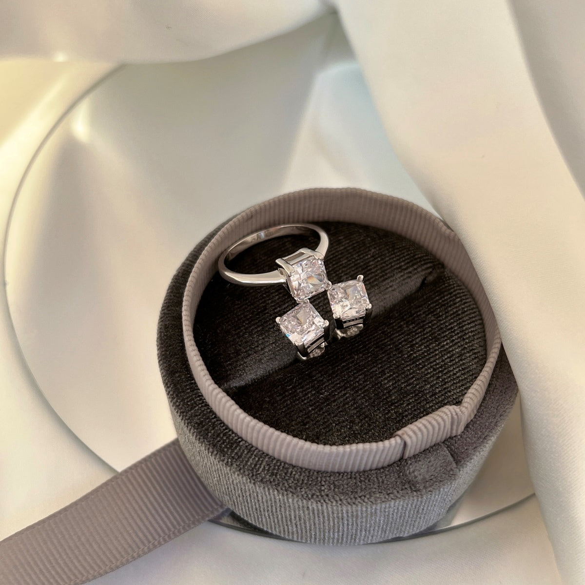 [XXX]1.0 Carat Radiant Princess Cut Wedding Earrings