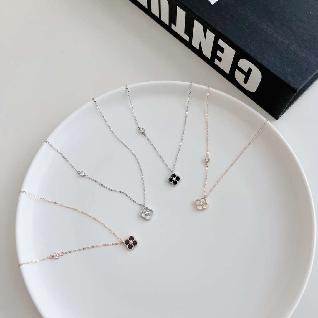 [XXX]Delicate Flower Shape Necklace