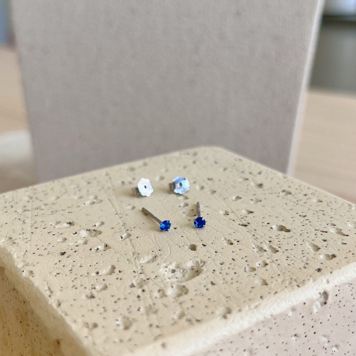 [XXX]Delicate Solitaire Earrings