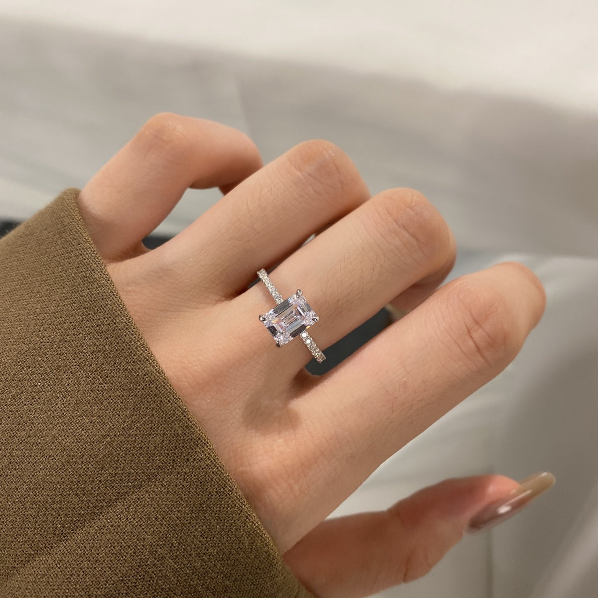 [XXX]Bague de fête scintillante et ornée de 2,0 carats à coupe radiante