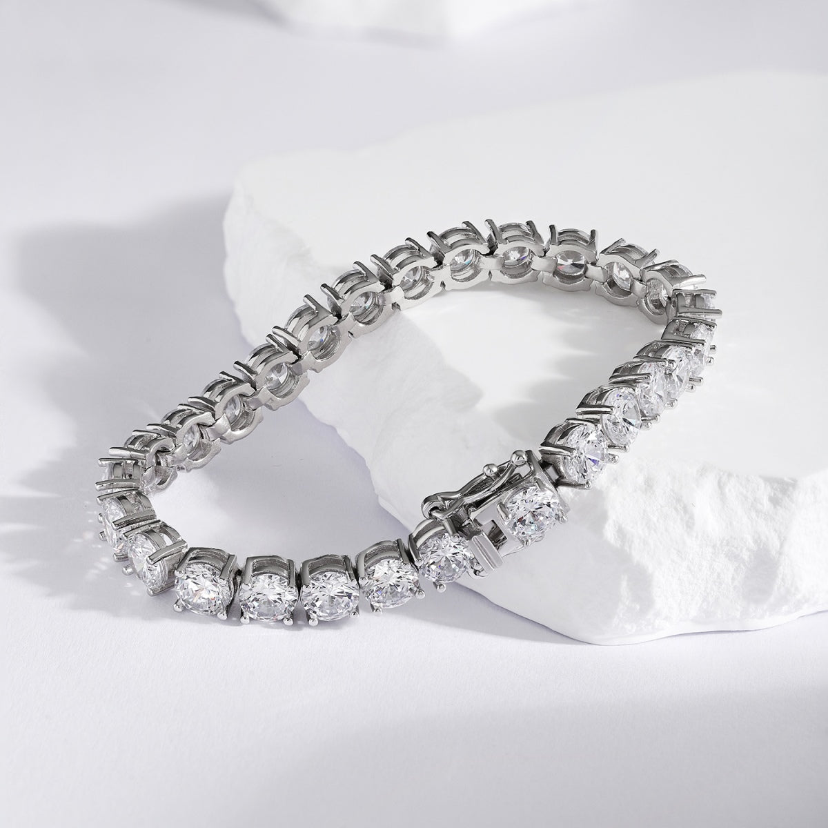 [XXX]Bracelet de mariage éblouissant à coupe ronde de 0,75 carat