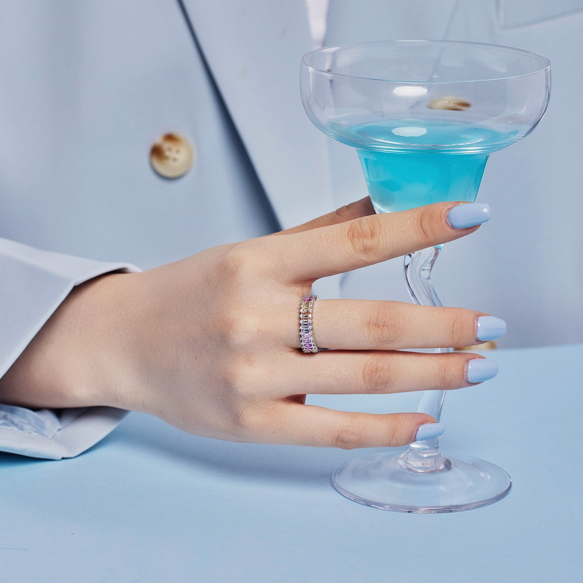 [XXX]Bague cocktail ornée d'une émeraude éclatante