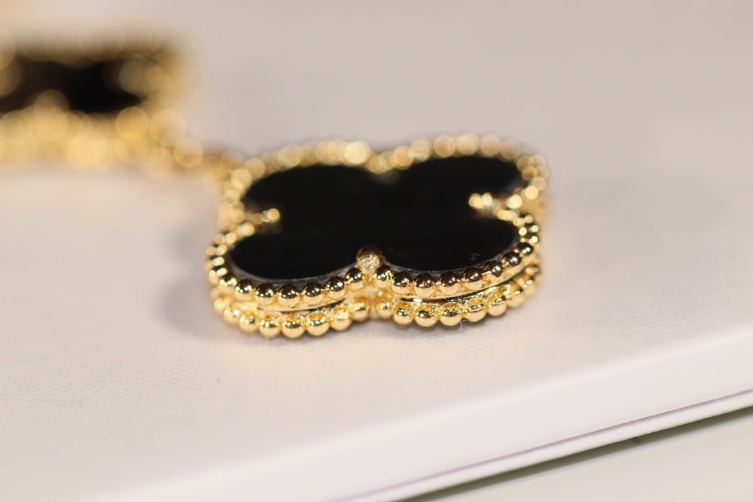 [TRENDS]CLOVER EARRINGS GOLD ONYX MOP 3 MOTIF