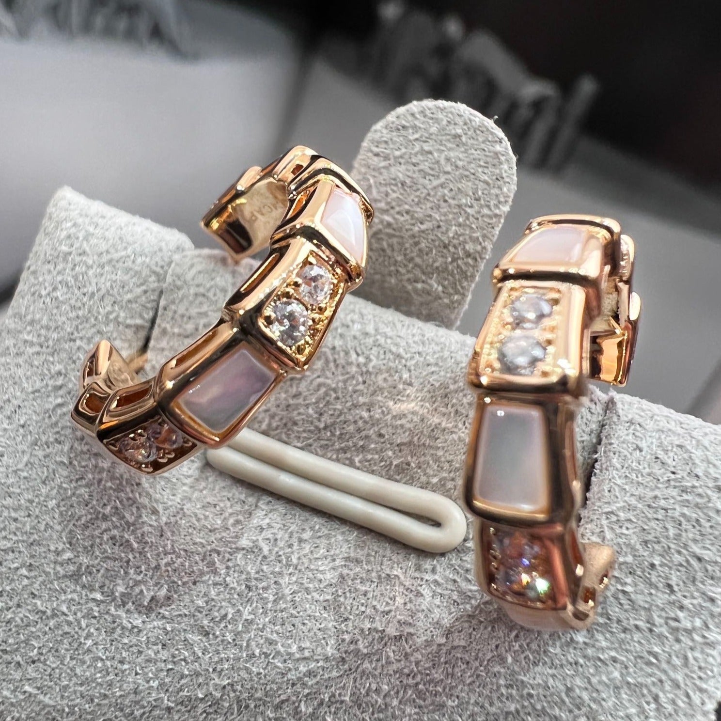 [TENDENCIAS]PENDIENTES SERPENTI MOP ORO ROSA