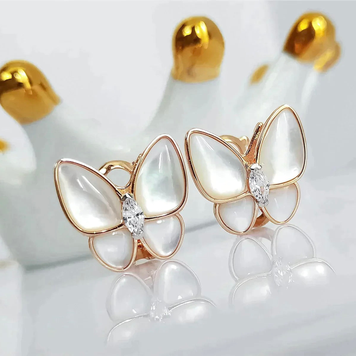 [TENDANCES] BOUCLES D'OREILLES PAPILLON ET DIAMANT