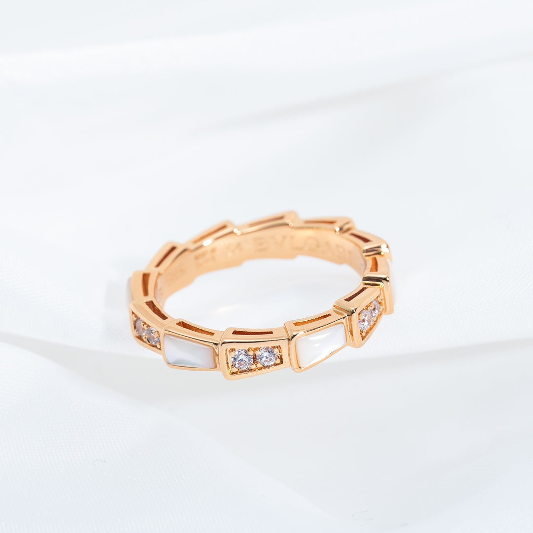 [TENDANCES]BAGUE SERPENTI OR ROSE DIAMANT NACRE 3MM