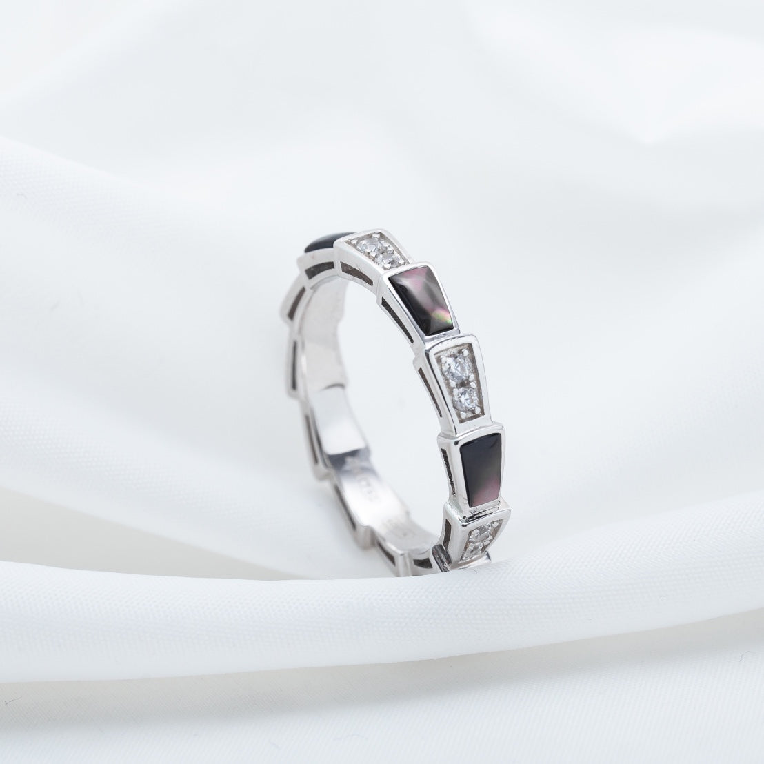 [TENDANCES]BAGUE SERPENTI ARGENT DIAMANT NACRE NOIRE 3MM