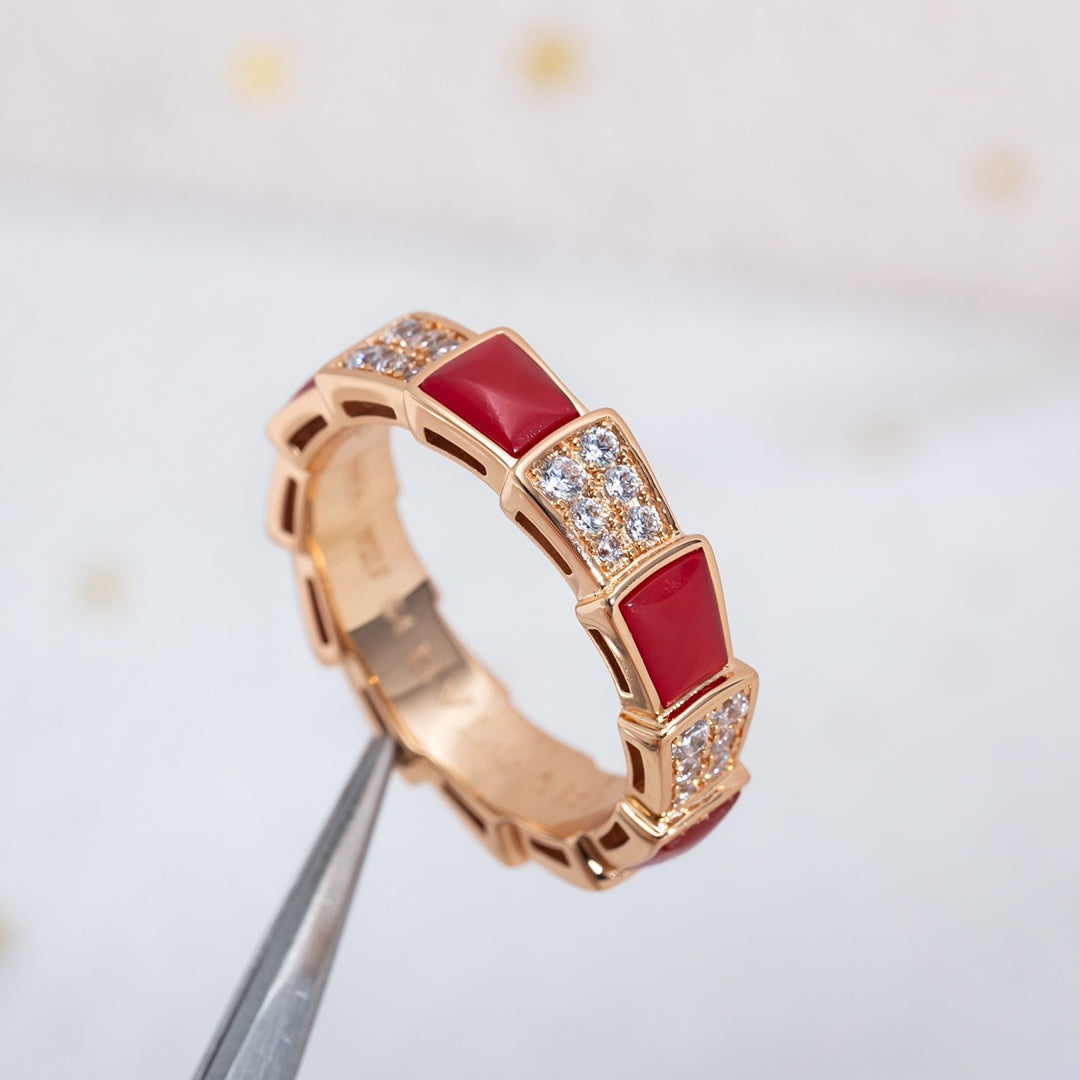 [TENDANCES]BAGUE SERPENTI OR ROSE CORNALINE PAVÉE DIAMANTS 4MM