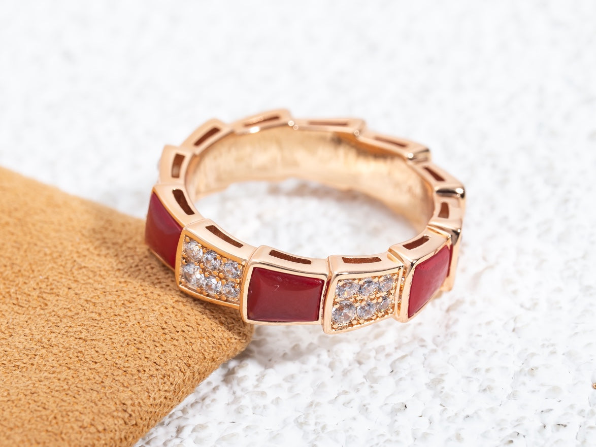 [TENDANCES]BAGUE SERPENTI OR ROSE CORNALINE PAVÉE DIAMANTS 4MM