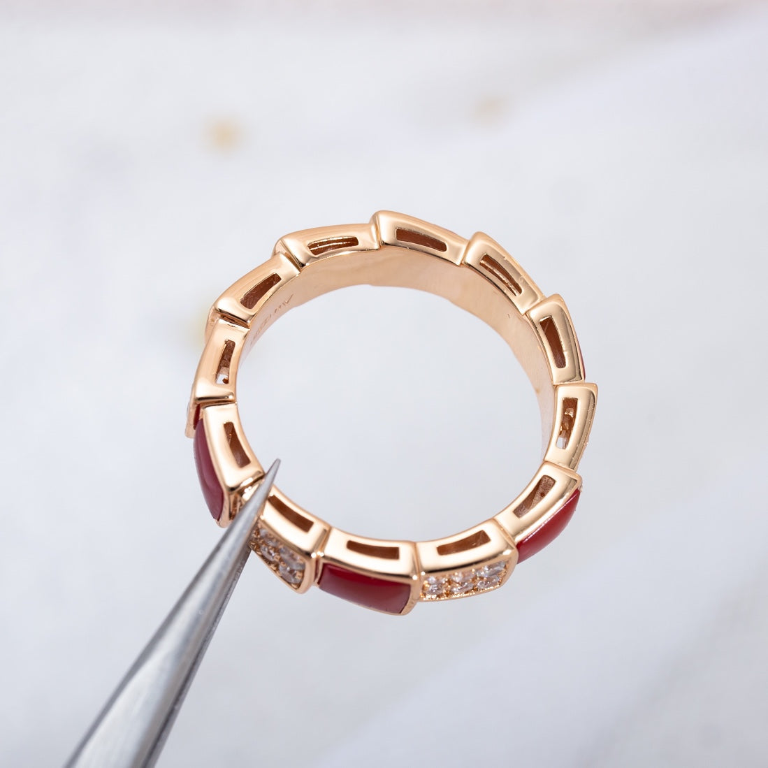 [TENDANCES]BAGUE SERPENTI OR ROSE CORNALINE PAVÉE DIAMANTS 4MM