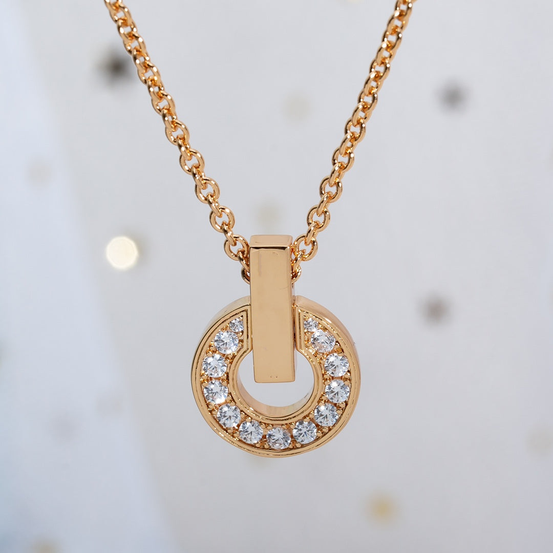 [TRENDS]GARI NECKLACE PINK GOLD DIAMOND