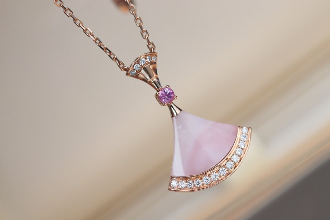 [TRENDS]DREAM NECKLACE PINK MOP DIAMOND