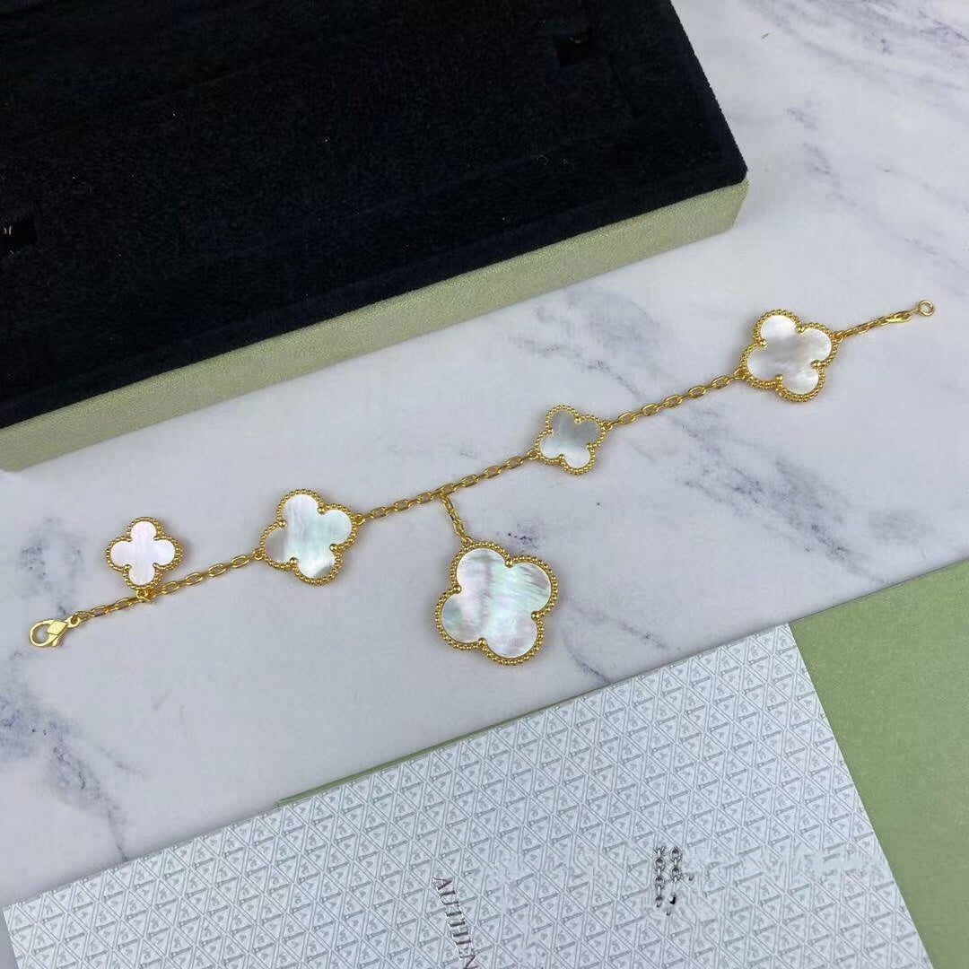 [TRENDS]MAGIC CLOVER MOP GOLD BRACELET 5 MOTIFS