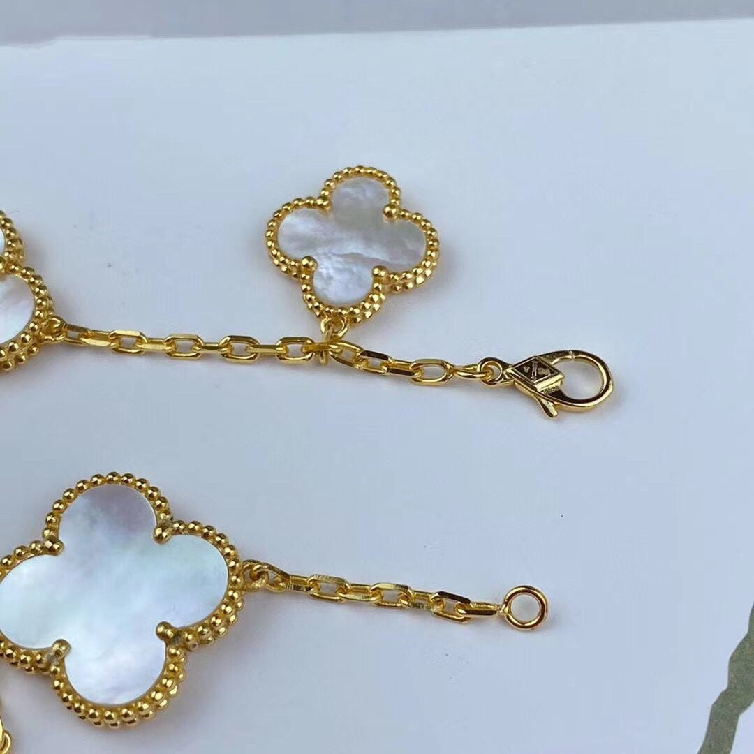 [TENDENCIAS] PULSERA TRÉBOL MÁGICO MOP ORO 5 MOTIVOS