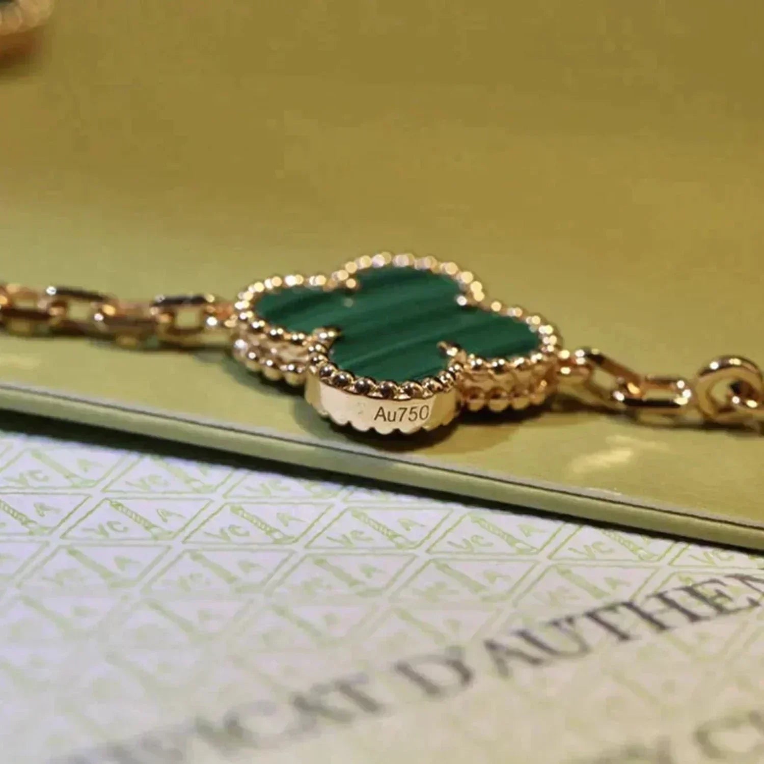 [TRENDS]CLOVER 5 MOTIFS MALACHITE BRACELET