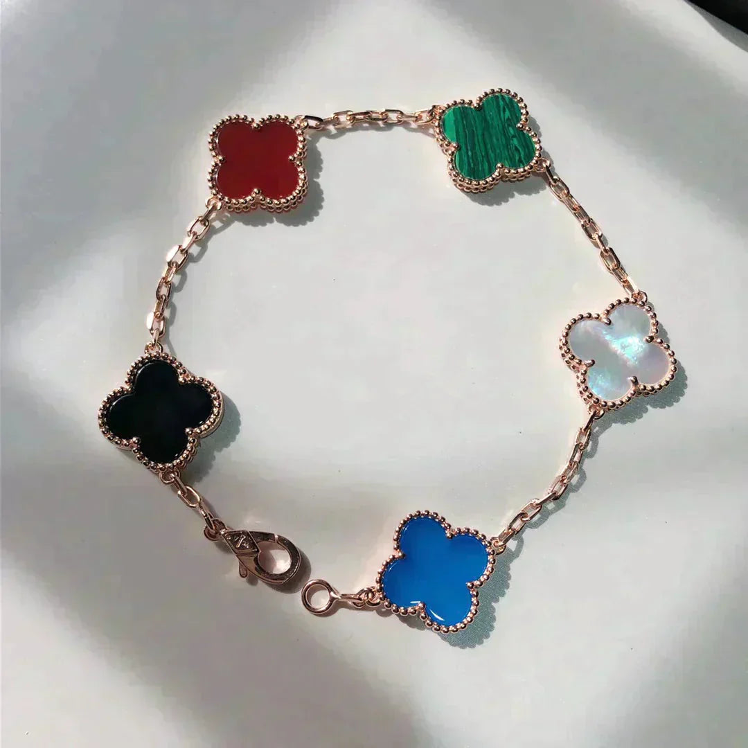 [TENDENCIAS] PULSERA MULTICOLOR TRÉBOL 5 MOTIVOS