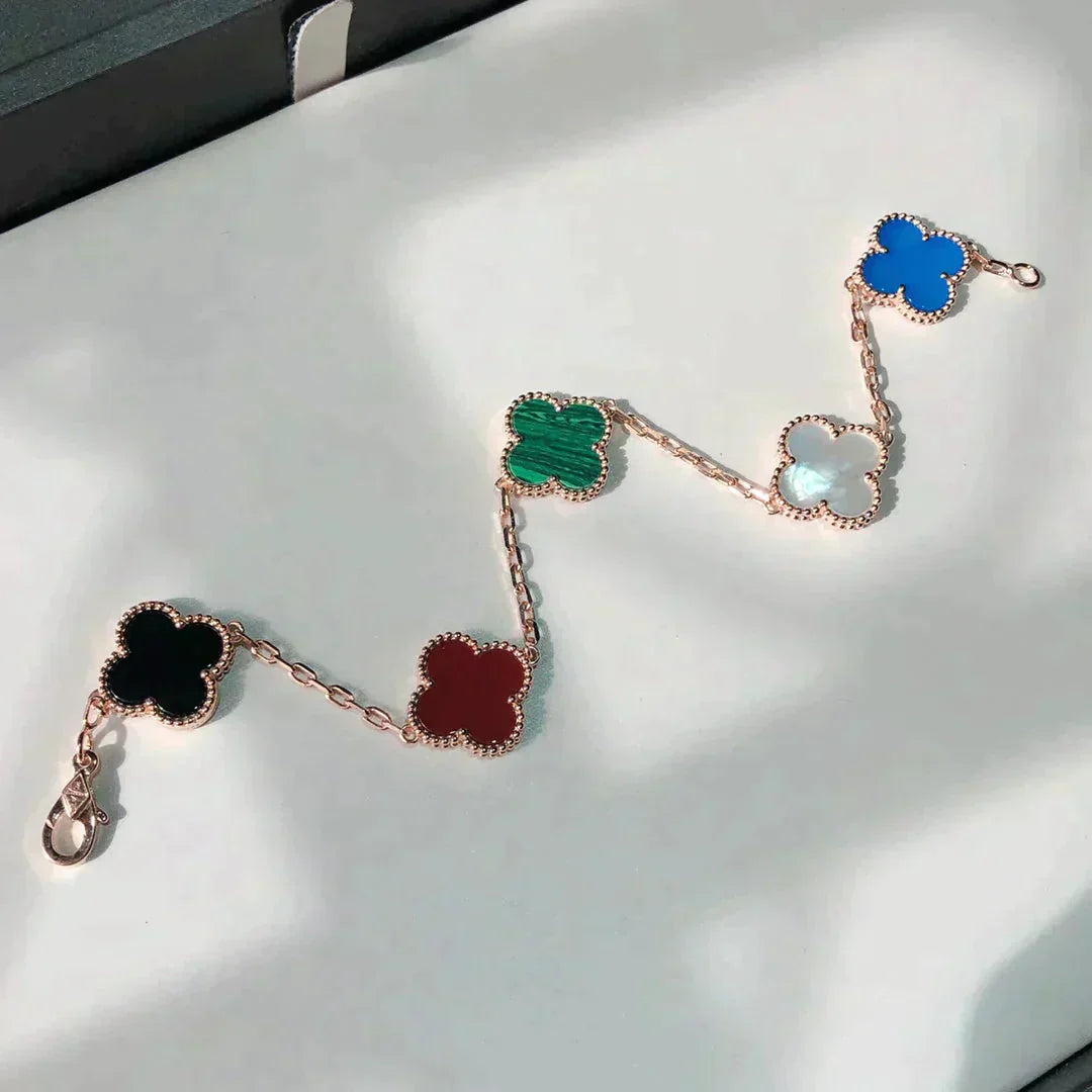 [TENDENCIAS] PULSERA MULTICOLOR TRÉBOL 5 MOTIVOS