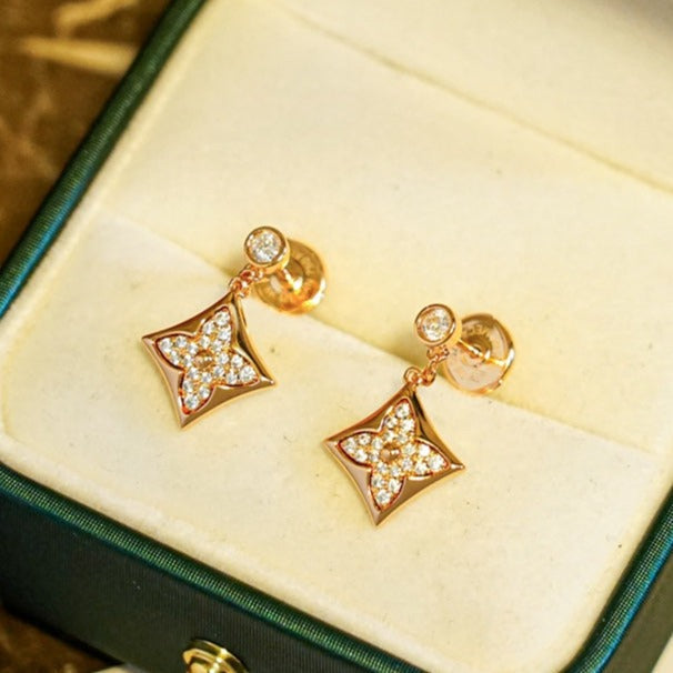 [TENDANCES]BOUCLES D'OREILLES STAR DIAMOND OR