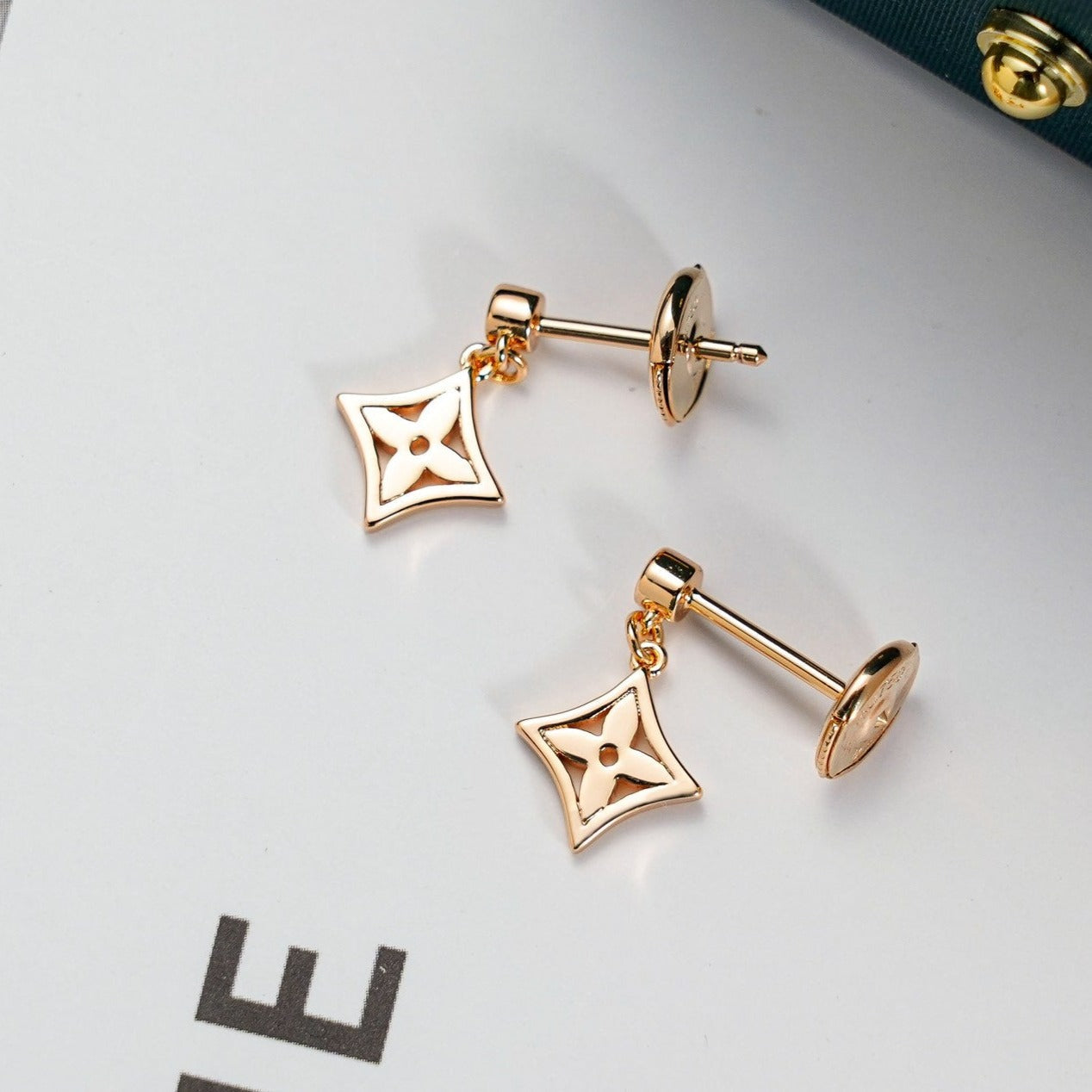 [TENDENCIAS]PENDIENTES ESTRELLA ORO