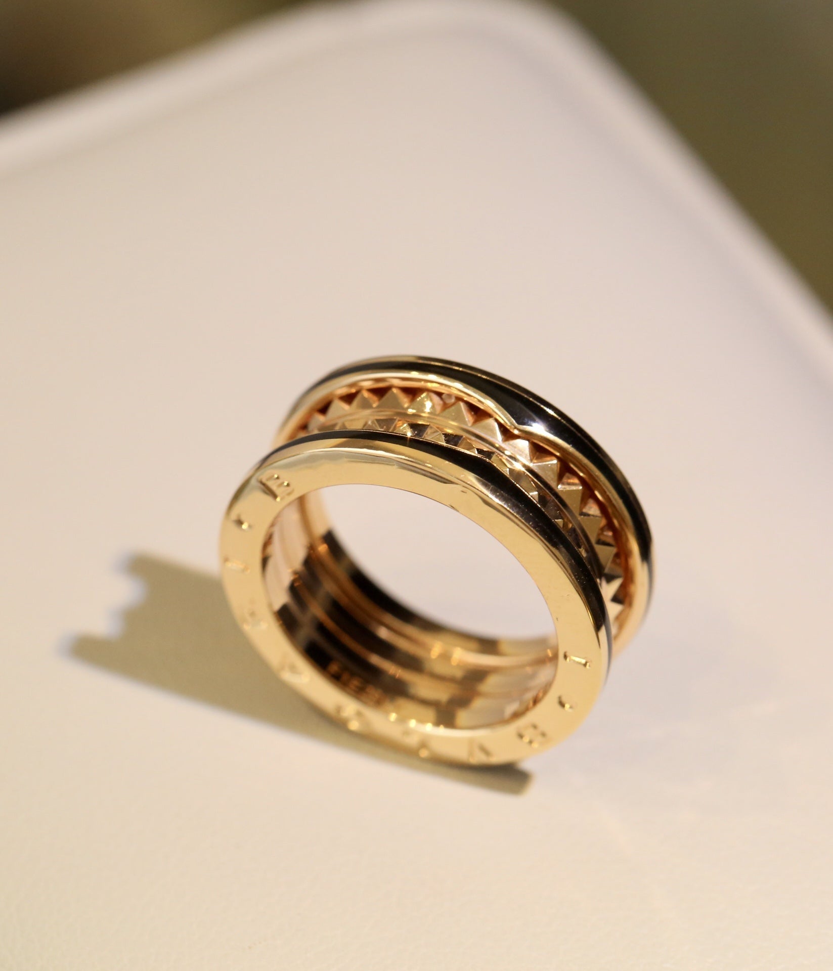 [TENDANCES]BAGUE ZERO 1 OR CÉRAMIQUE NOIRE