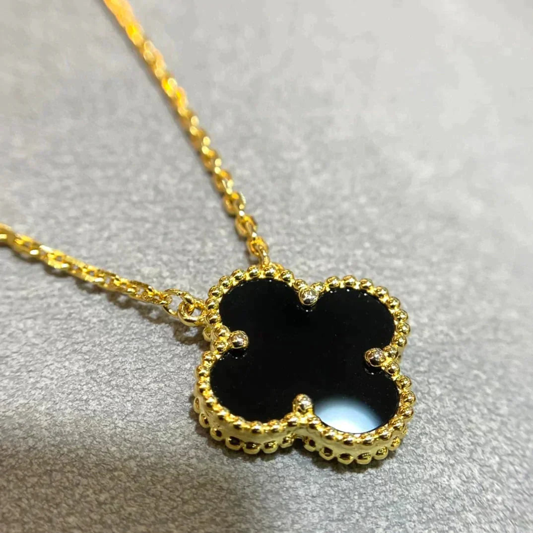 COLLIER À FLEUR UNIQUE EN ONYX NOIR 15 MM CLOVER