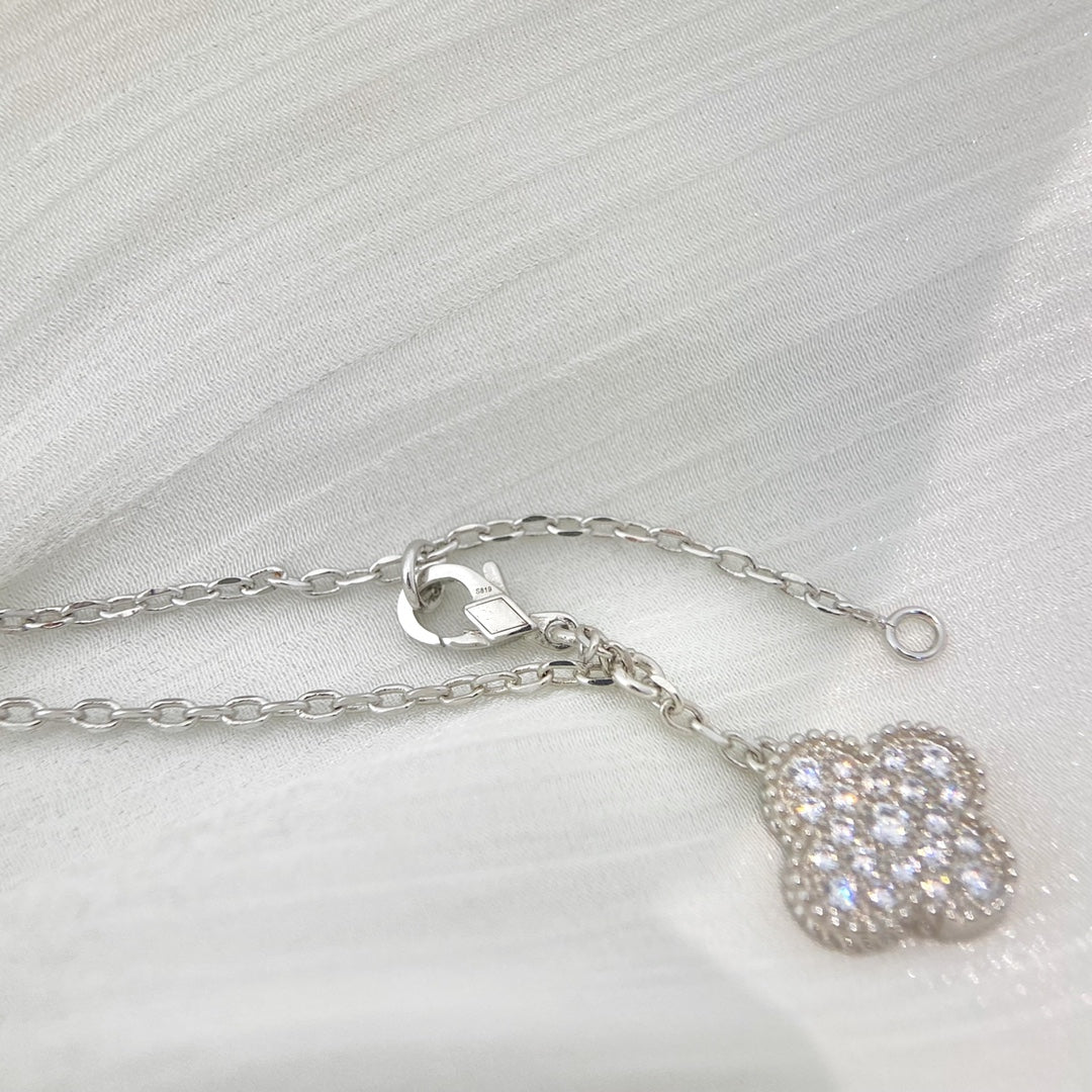 [TENDANCES] COLLIER ARGENT DIAMANTS 5 MOTIFS CLOVER