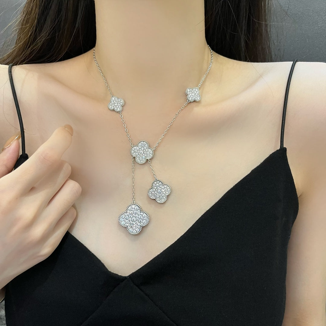 [TENDANCES] COLLIER ARGENT DIAMANTS 5 MOTIFS CLOVER