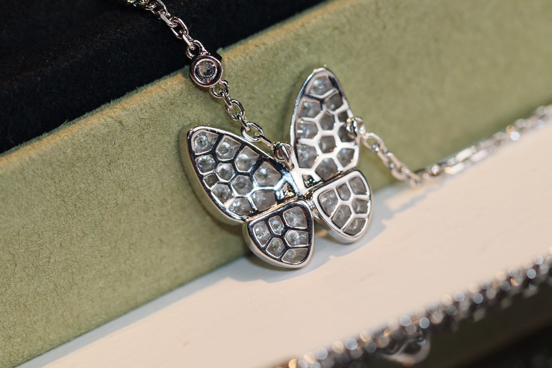 [TRENDS]BUTTERFLY DIAMOND NECKLACE