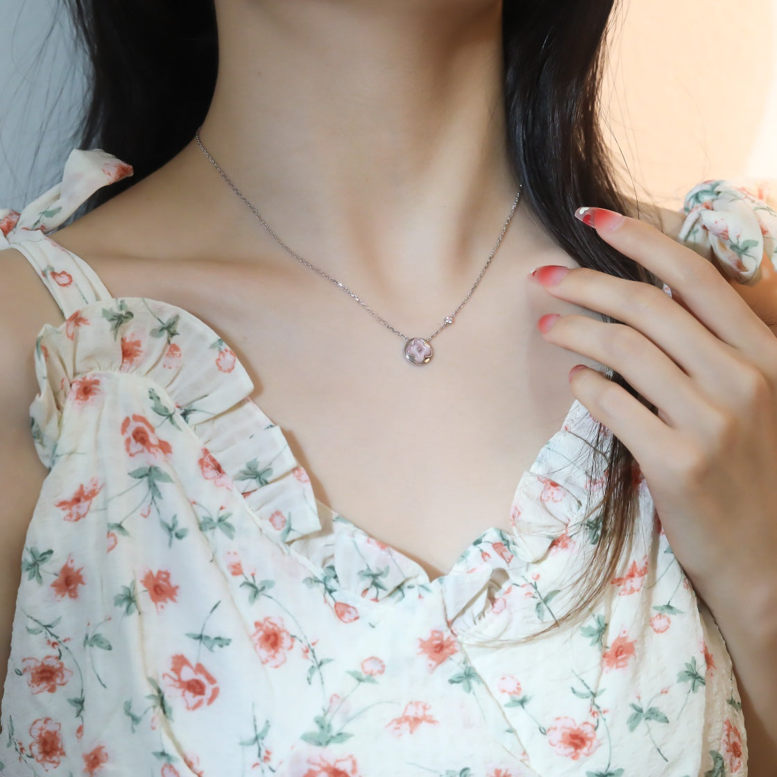 [TENDANCES] COLLIER PENDENTIF SOLEIL OR ROSE 1 DIAMANT