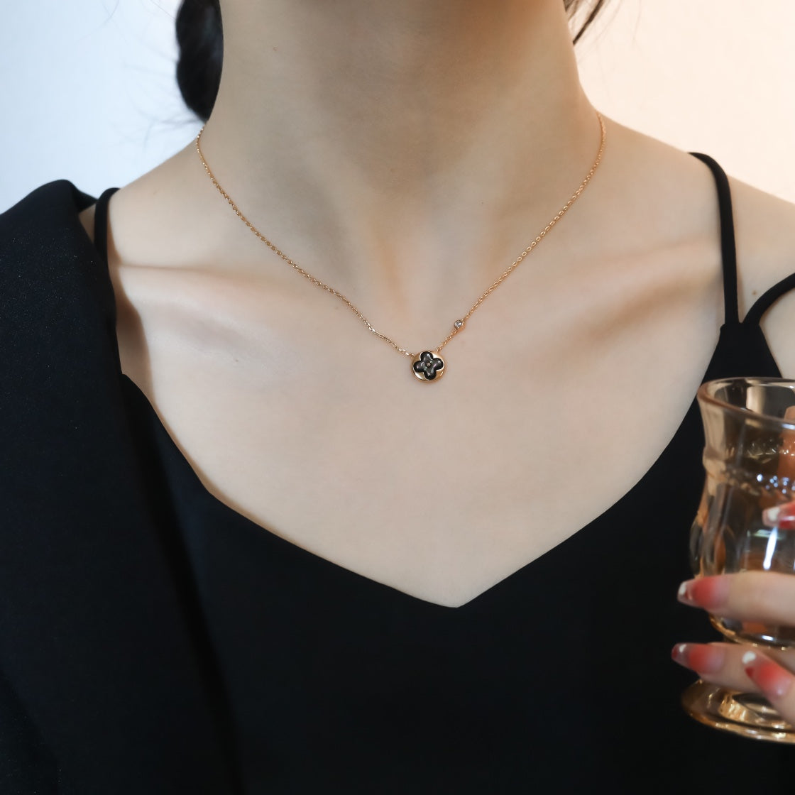 [TENDANCES] COLLIER PENDENTIF SOLEIL OR ROSE 1 DIAMANT