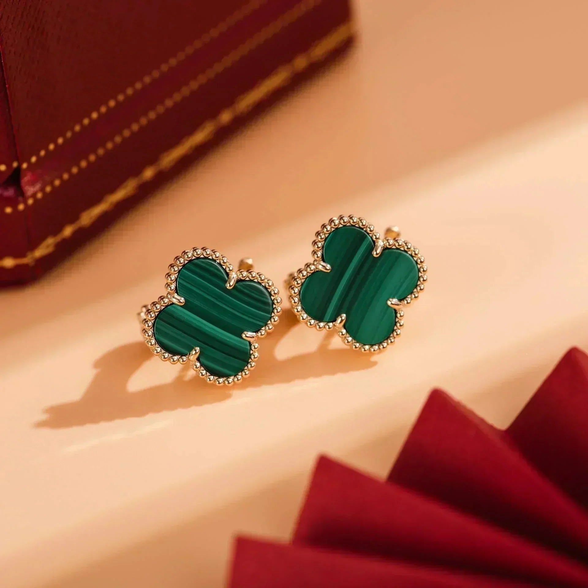 [TENDANCES] BOUCLES D'OREILLES CLOVER MEDIUM 1 MOTIFS MALACHITE