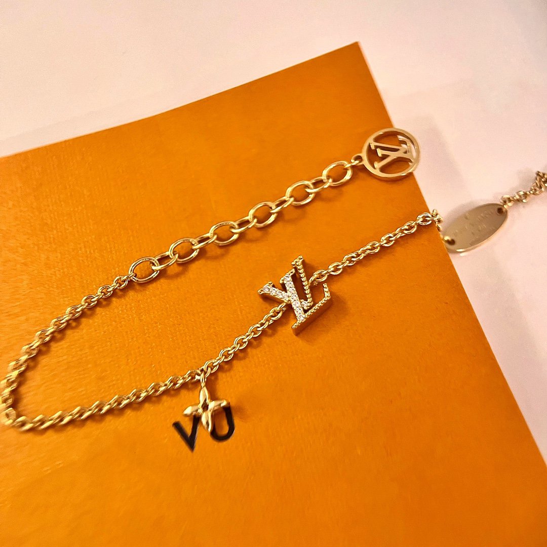 [TENDENCIAS] PULSERA ORO CON MOTIVO DE ESTRELLA Y LOGO