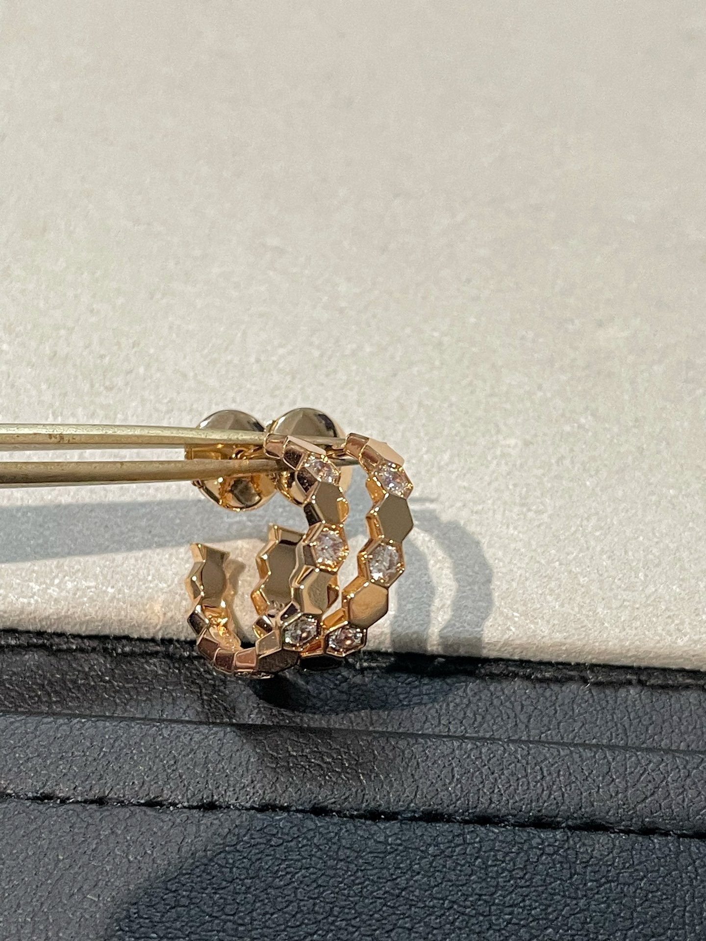 [TENDANCES] Bague creuse en forme de trèfle à quatre feuilles