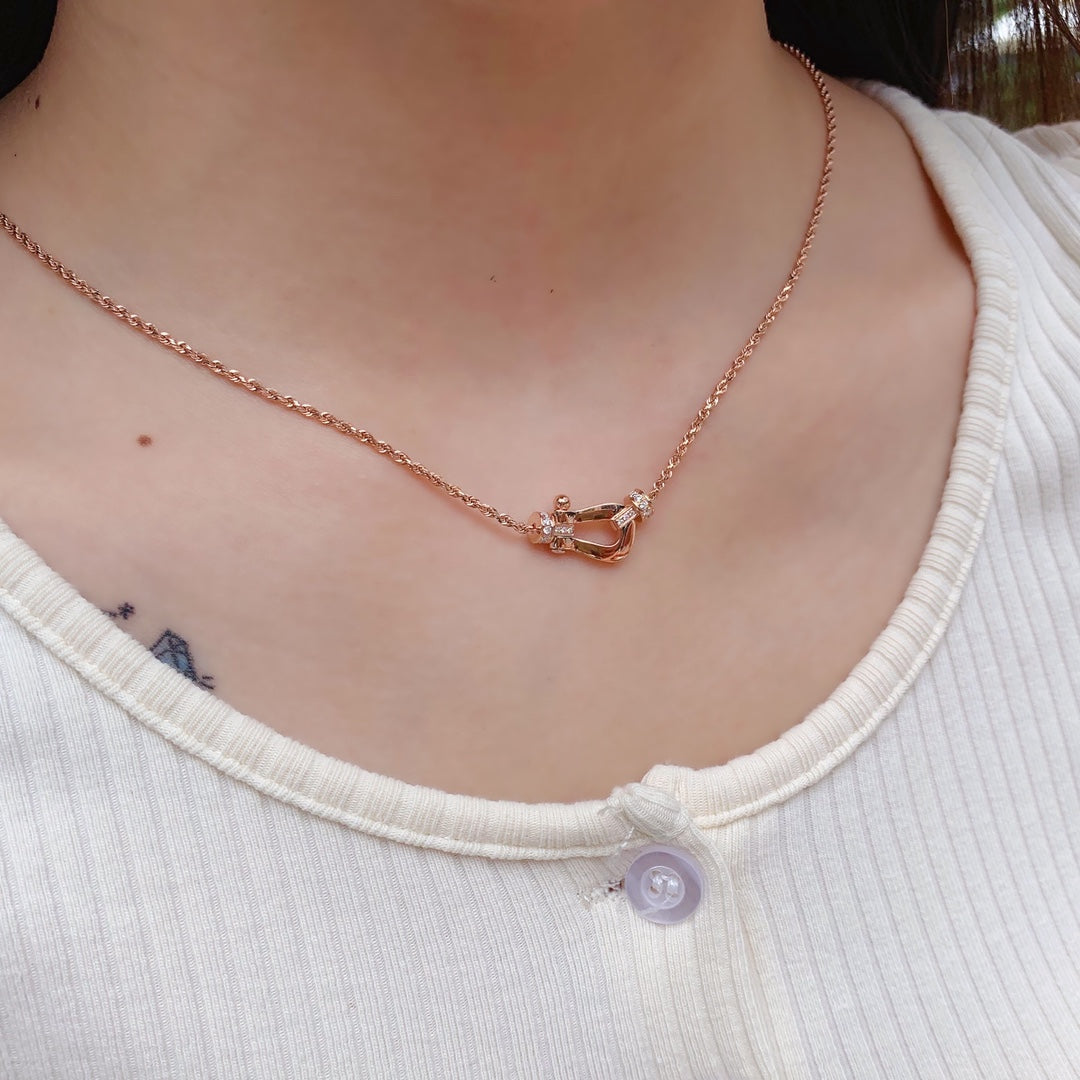 [TRENDS]FORCE 10 PINK GOLD DIAMOND NECKLACE