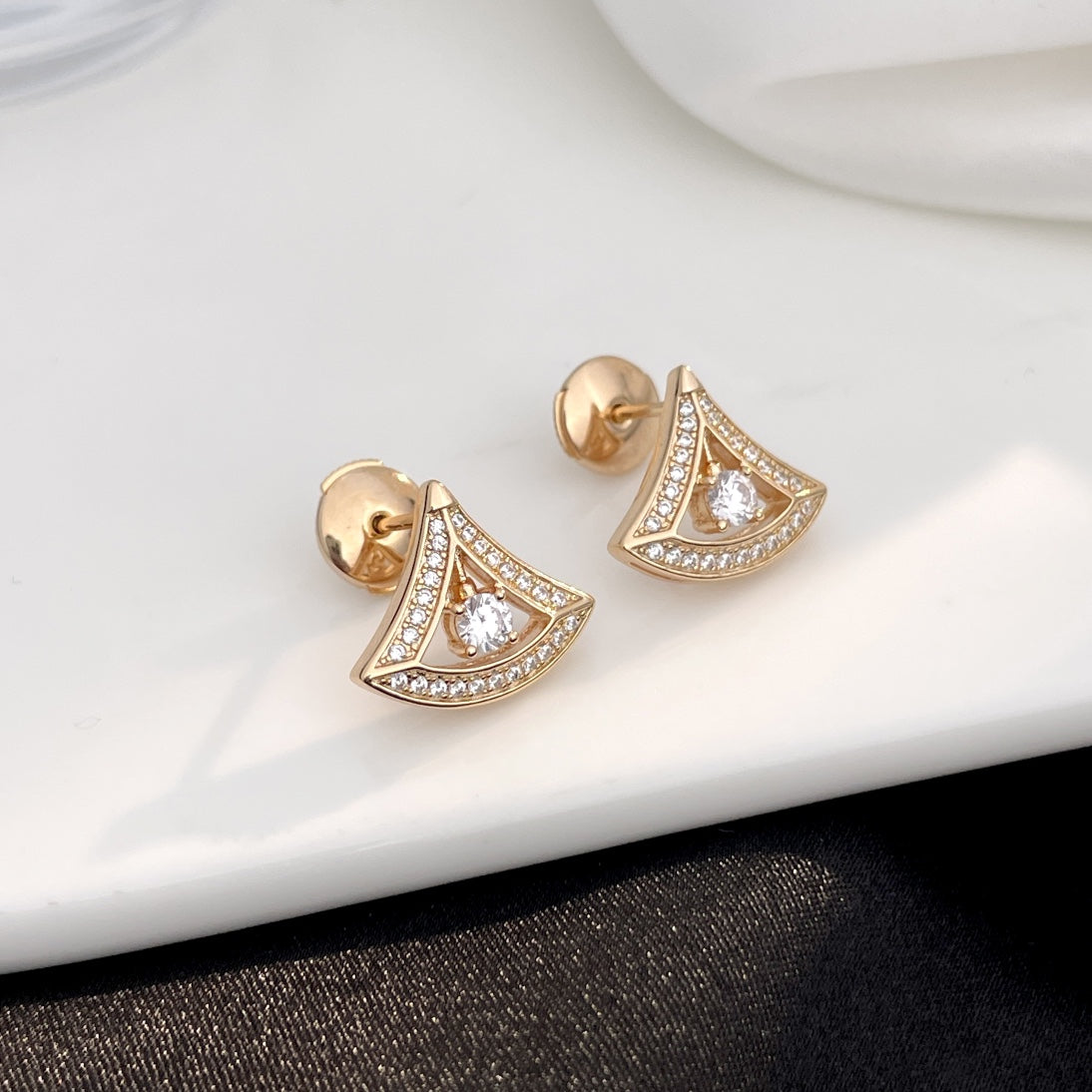 [TENDANCES]Boucles d'oreilles mini diamant DREAM