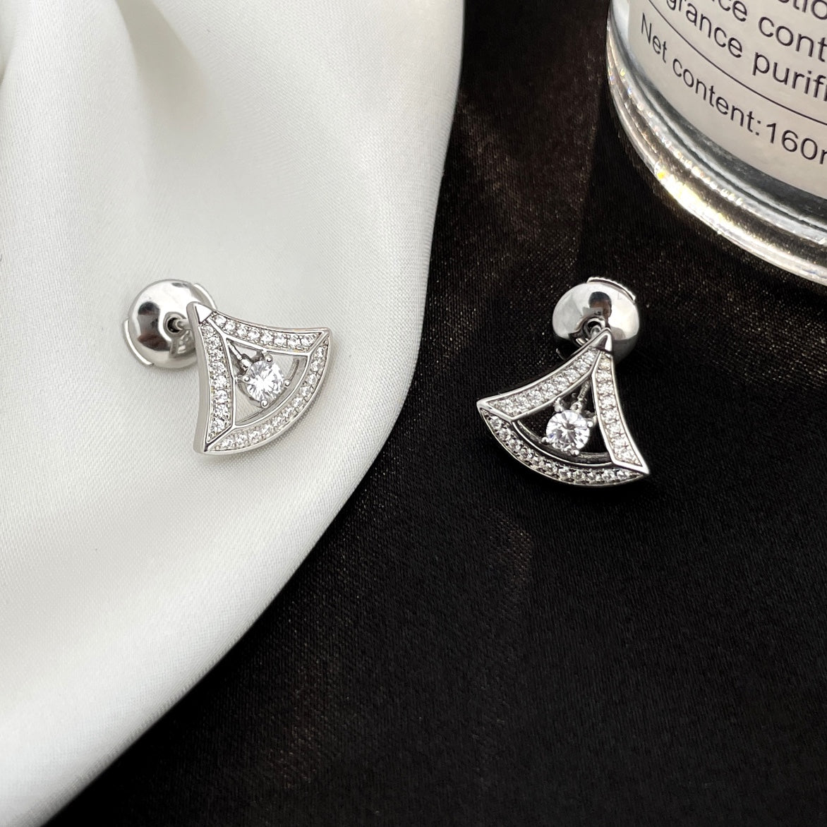 [TENDANCES]Boucles d'oreilles mini diamant DREAM