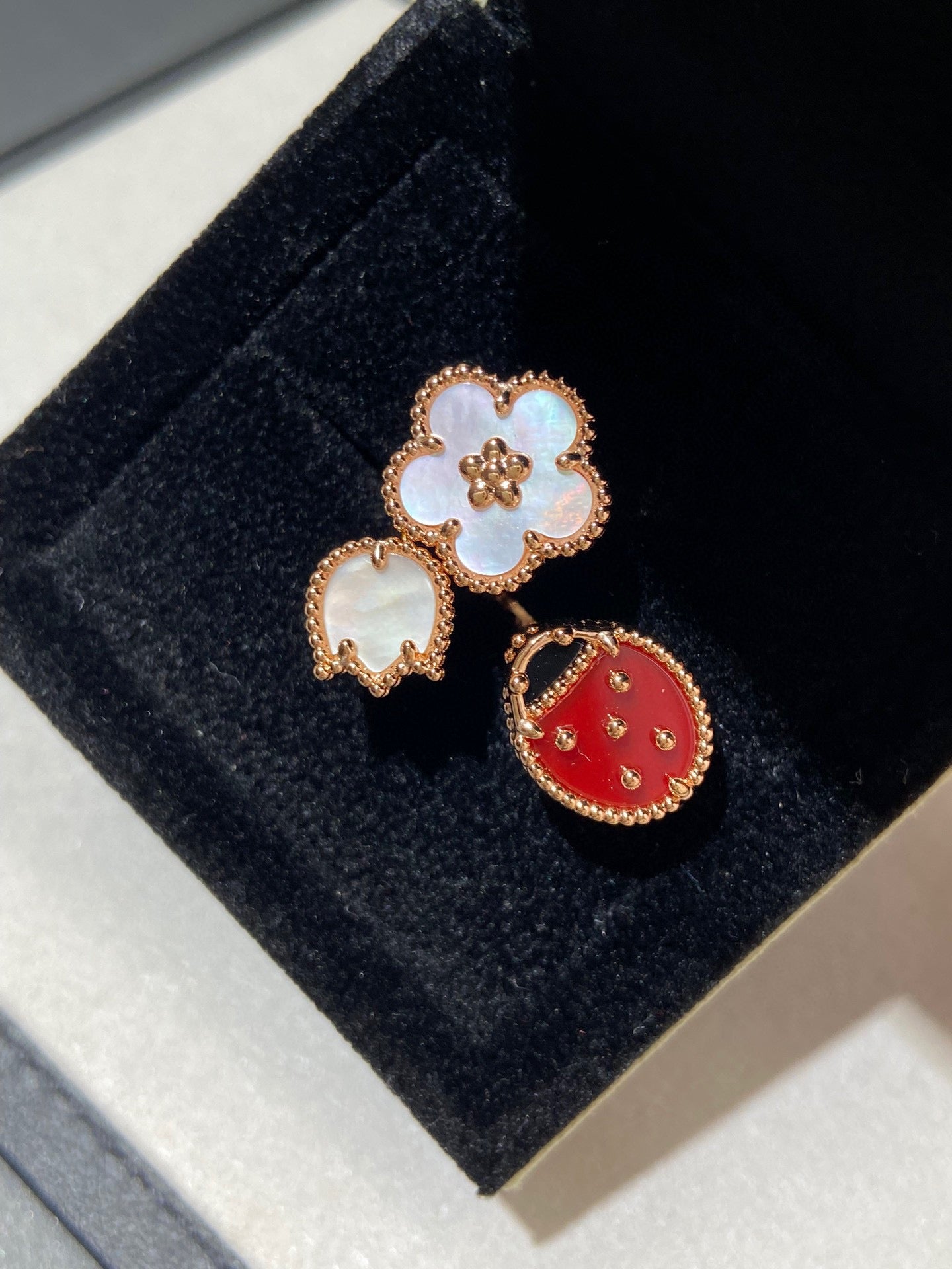 [TENDANCES] BAGUE EN OR ROSE À 3 MOTIFS LUCKY