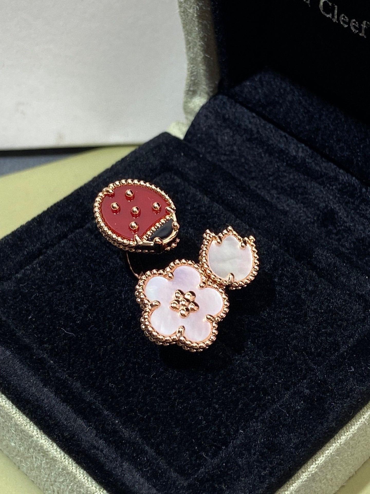 [TENDANCES] BAGUE EN OR ROSE À 3 MOTIFS LUCKY