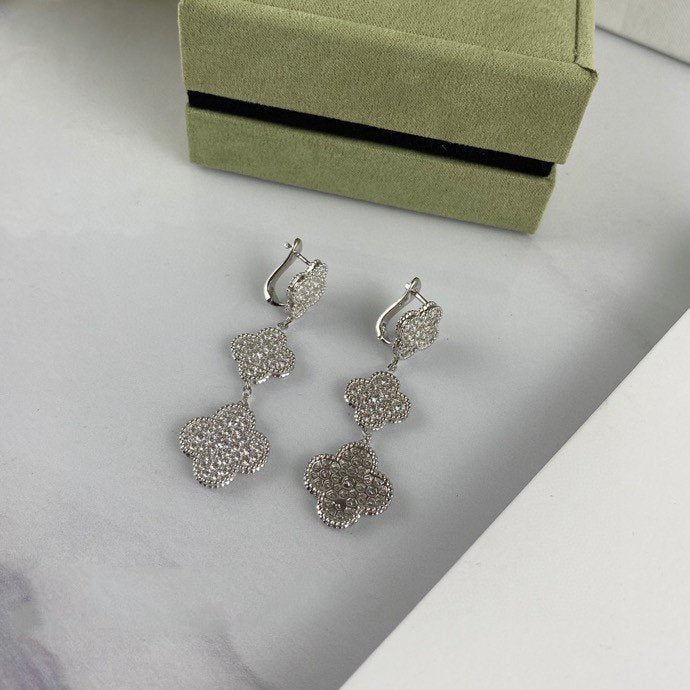 [TRENDS]CLOVER 3 MOTIF DIAMOND SILVER DROP EARRINGS