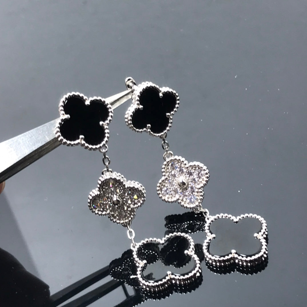 [TRENDS]CLOVER 3 MOTIF DIAMOND ONYX SILVER EARRINGS