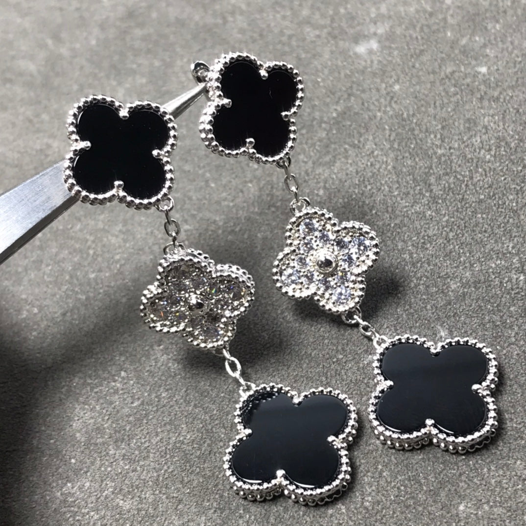 [TRENDS]CLOVER 3 MOTIF DIAMOND ONYX SILVER EARRINGS