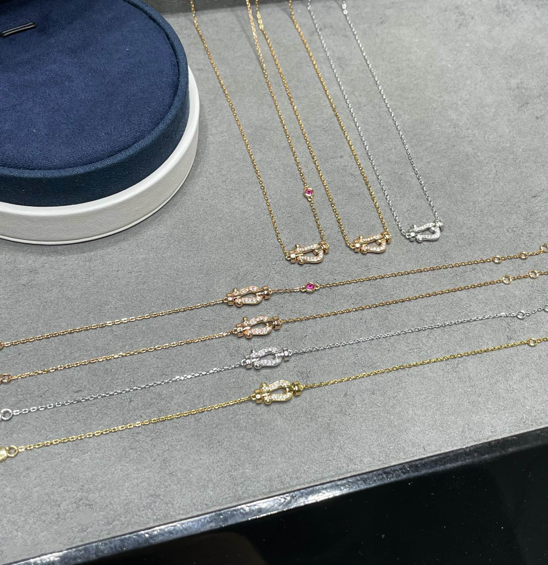 [TRENDS]FORCE 10 DIAMOND PINK GOLD NECKLACE