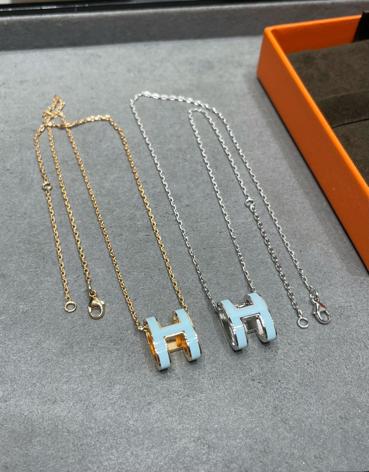 [TRENDS]POP H SKY BLUE NECKLACE