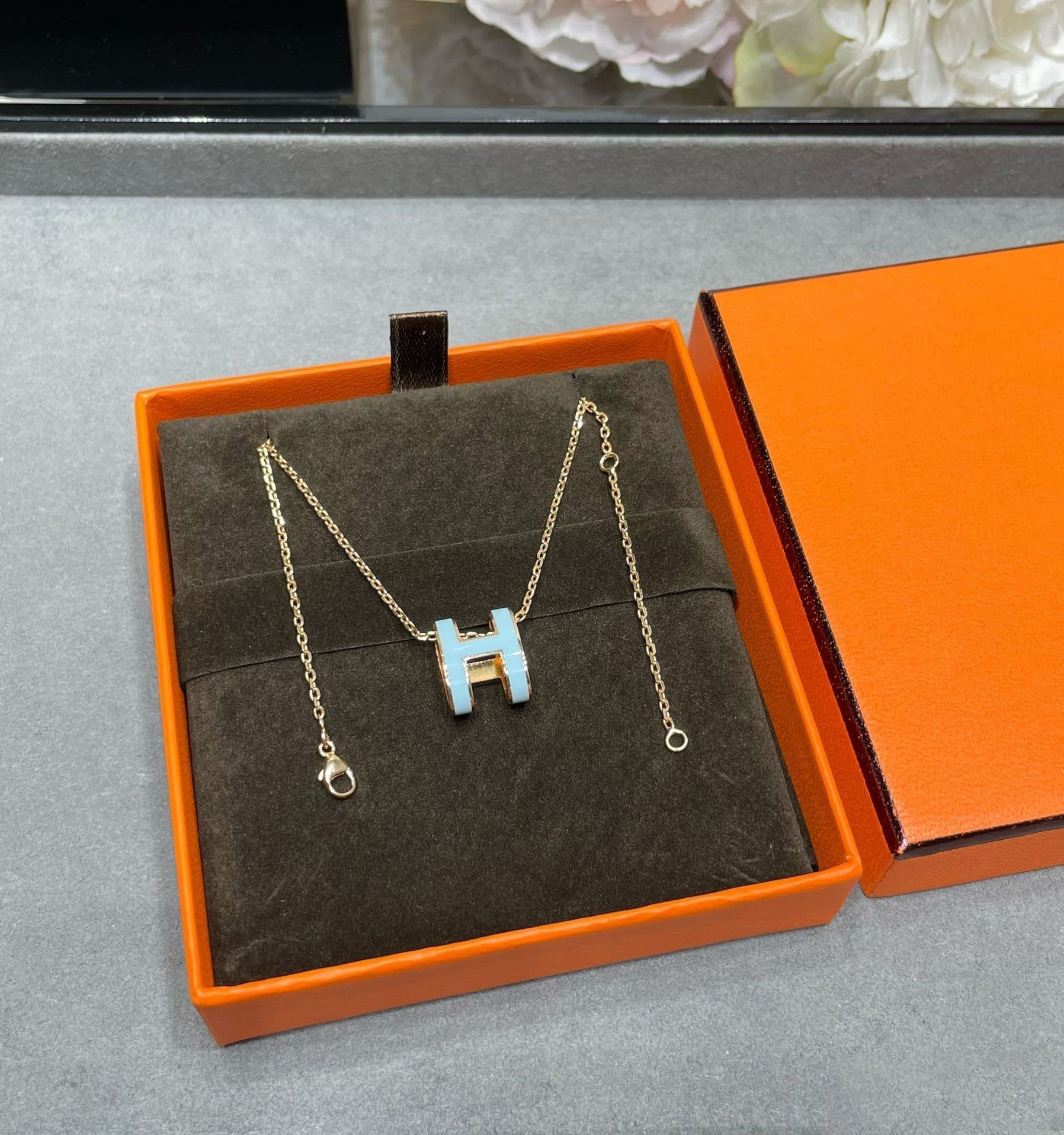 [TRENDS]POP H SKY BLUE NECKLACE